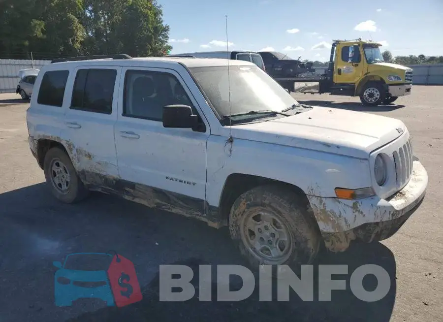 1C4NJPBB7GD770693 Photo# 4