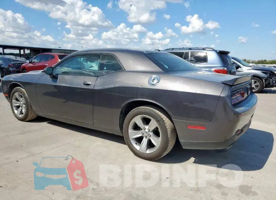 2C3CDZAGXJH242586 Photo# 2