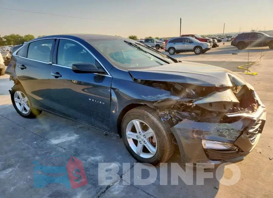 1G1ZB5ST2KF215894 Photo# 4