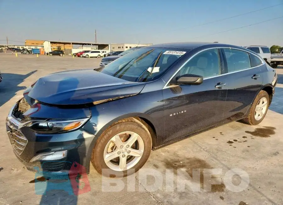 1G1ZB5ST2KF215894 Photo# 1
