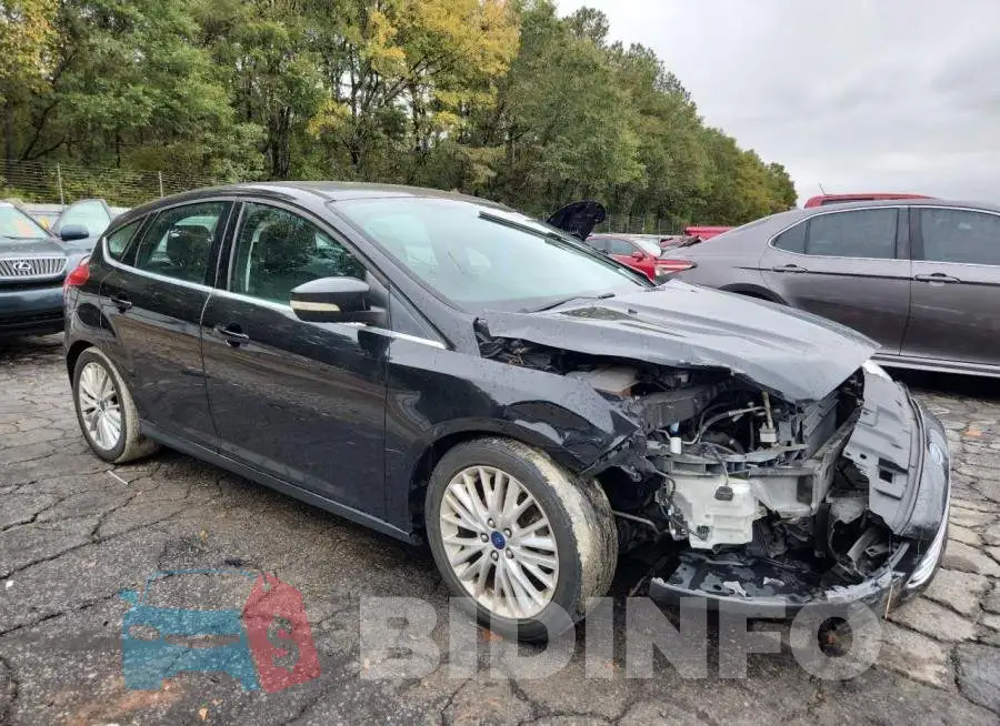 1FADP3N27GL232778 Photo# 4
