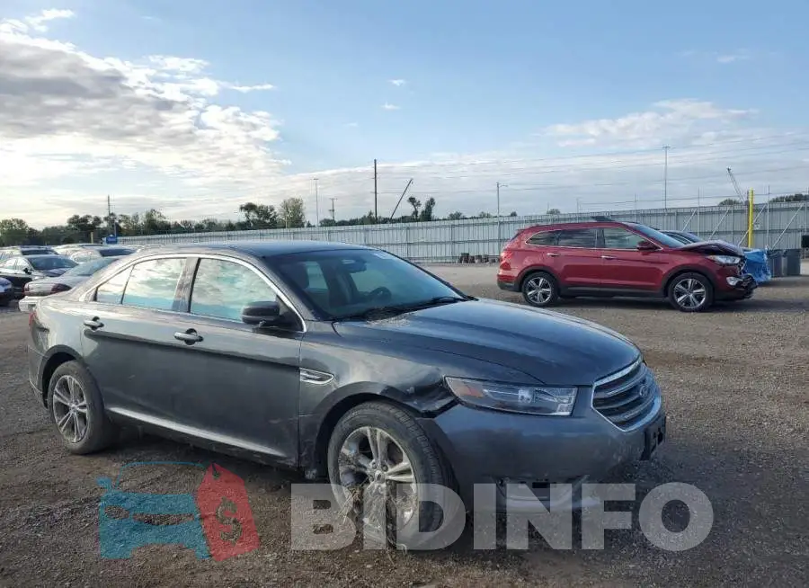 1FAHP2D88JG106530 Photo# 4