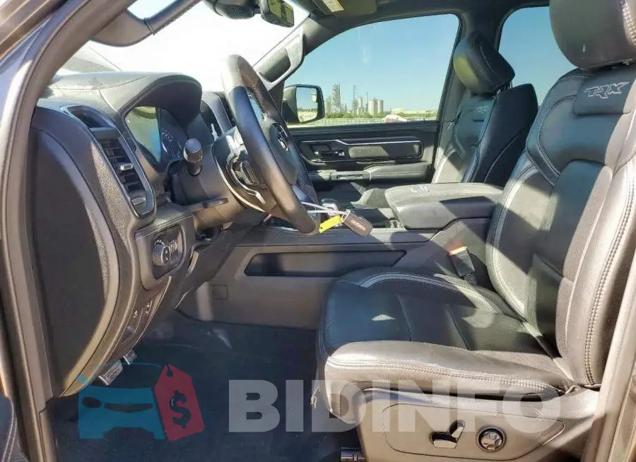 1C6SRFU90NN246137 Photo# 7