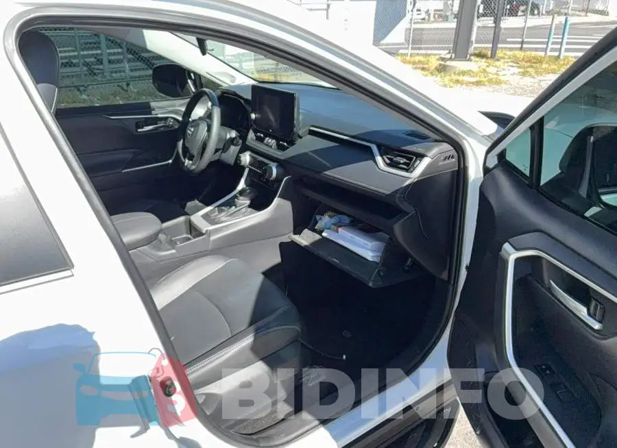 2T3A1RFV7PW358517 Photo# 5