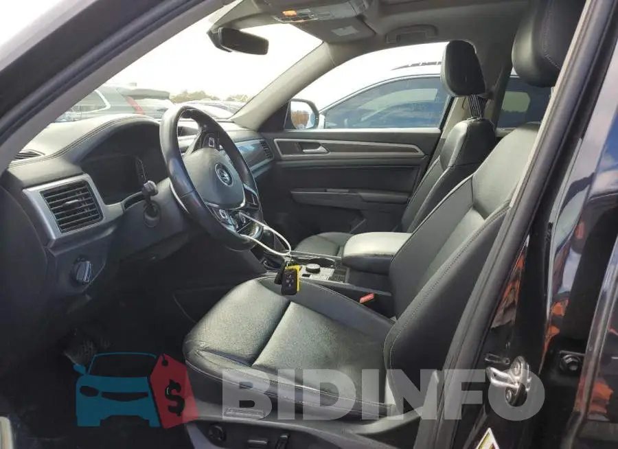1V2MR2CA6KC556109 Photo# 7