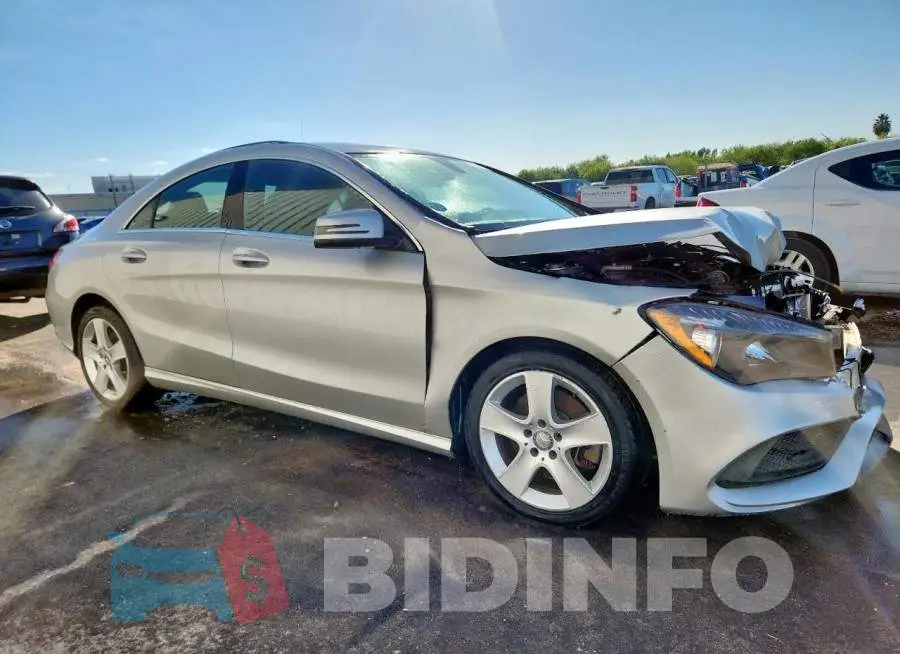WDDSJ4EB2JN570731 Photo# 4