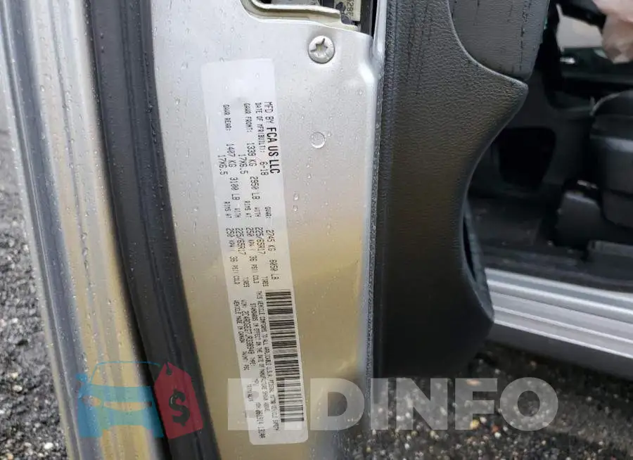 2C4RDGEG7JR338948 Photo# 13