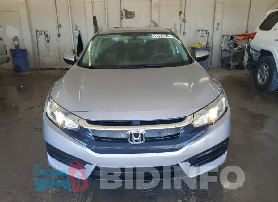 19XFC2F56HE009529 Photo# 5