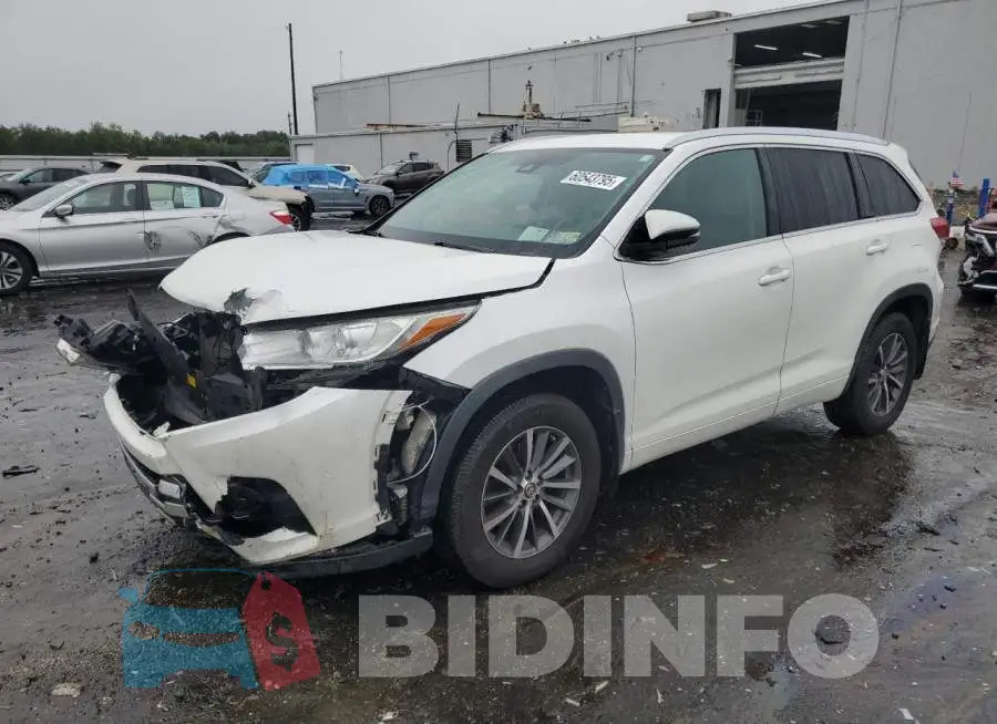 5TDJZRFH2JS827735 Photo# 1