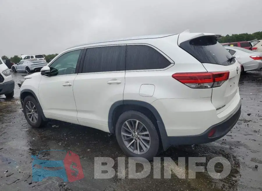 5TDJZRFH2JS827735 Photo# 2