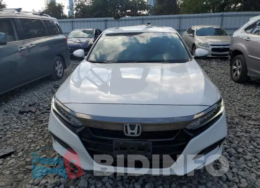 1HGCV2F31KA036208 Photo# 5