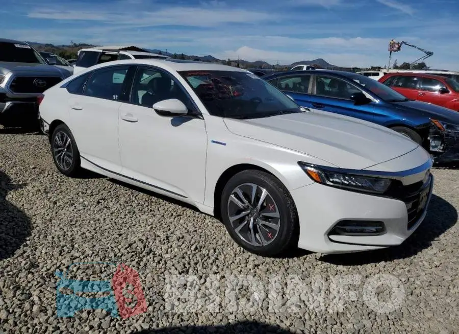 1HGCV3F54KA019104 Photo# 4