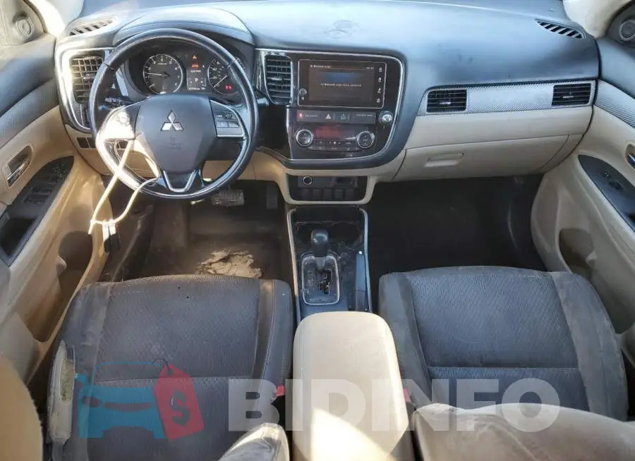 JA4AD3A38JZ044242 Photo# 8