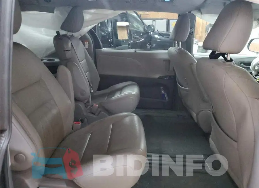 5TDYZ3DCXJS902166 Photo# 11