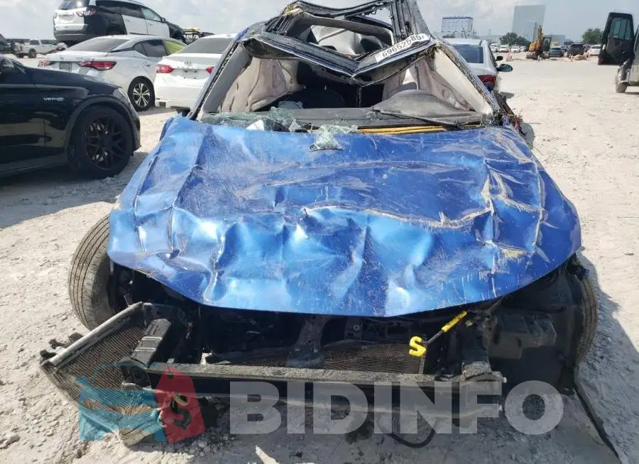 3VW7M7BU1NM031237 Photo# 5