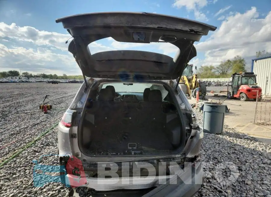 1C4PJMCB5KD125782 Photo# 6
