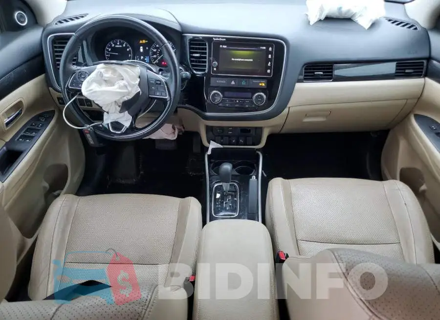 JA4AD3A32JZ031521 Photo# 8