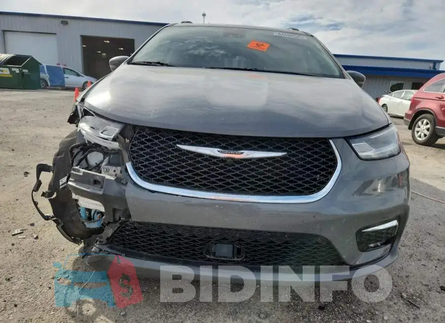 2C4RC1BG6NR114113 Photo# 5