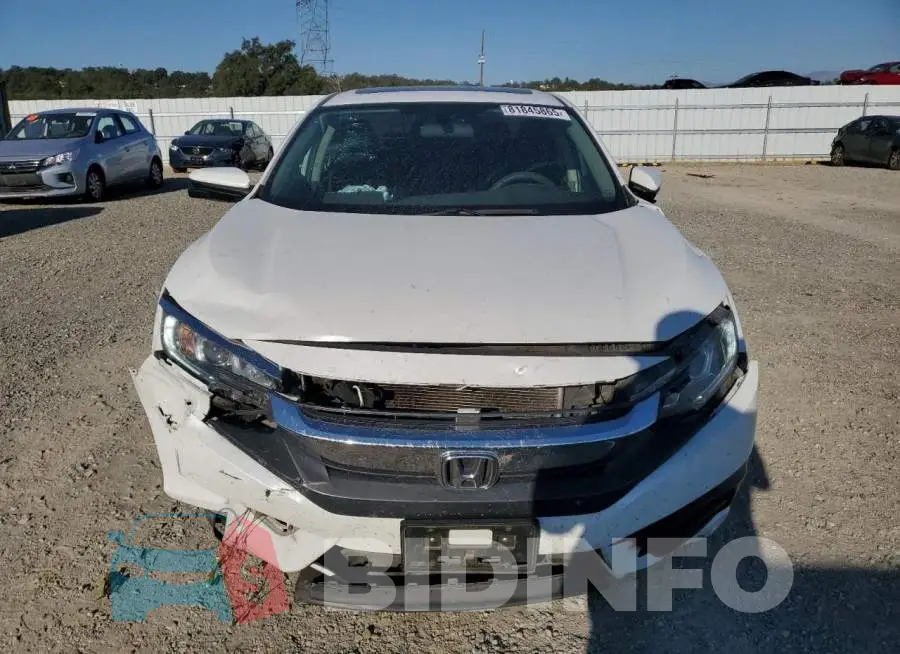 19XFC2F70HE233638 Photo# 5