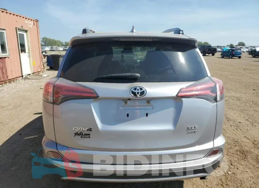 JTMRFREV8JD252085 Photo# 6