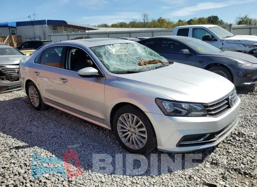 1VWBS7A31GC017092 Photo# 4