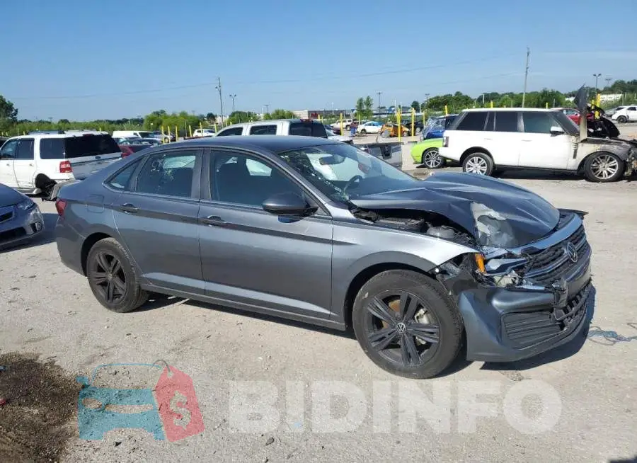 3VW7M7BU5RM069947 Photo# 4