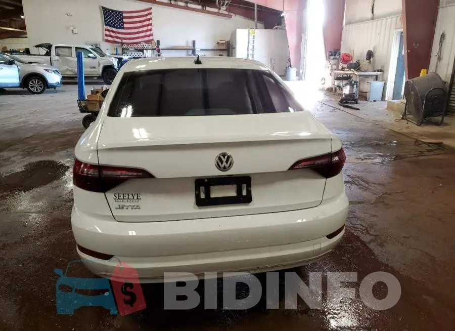 3VWC57BU9MM000621 Photo# 6