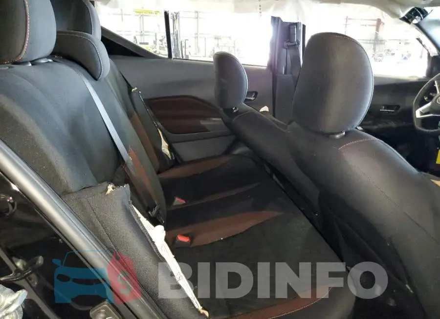 3N1CP5DV8NL480717 Photo# 11