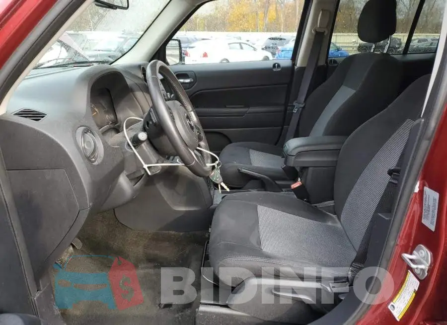 1C4NJRFB5HD114077 Photo# 7