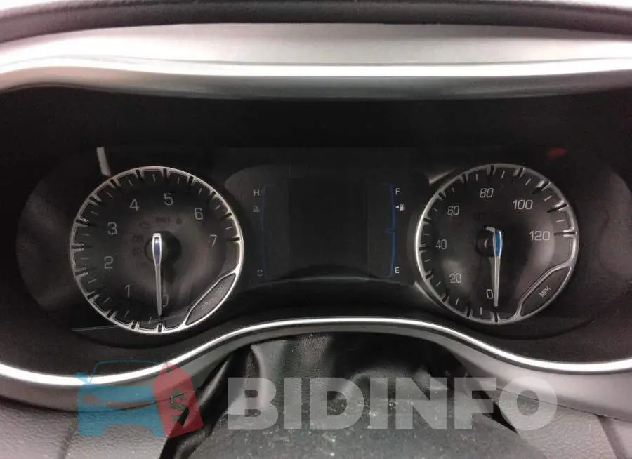2C4RC1FG7KR532041 Photo# 9