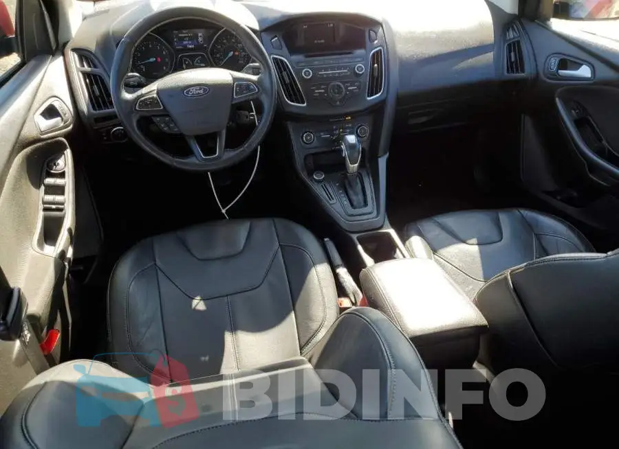 1FADP3F21GL273714 Photo# 8