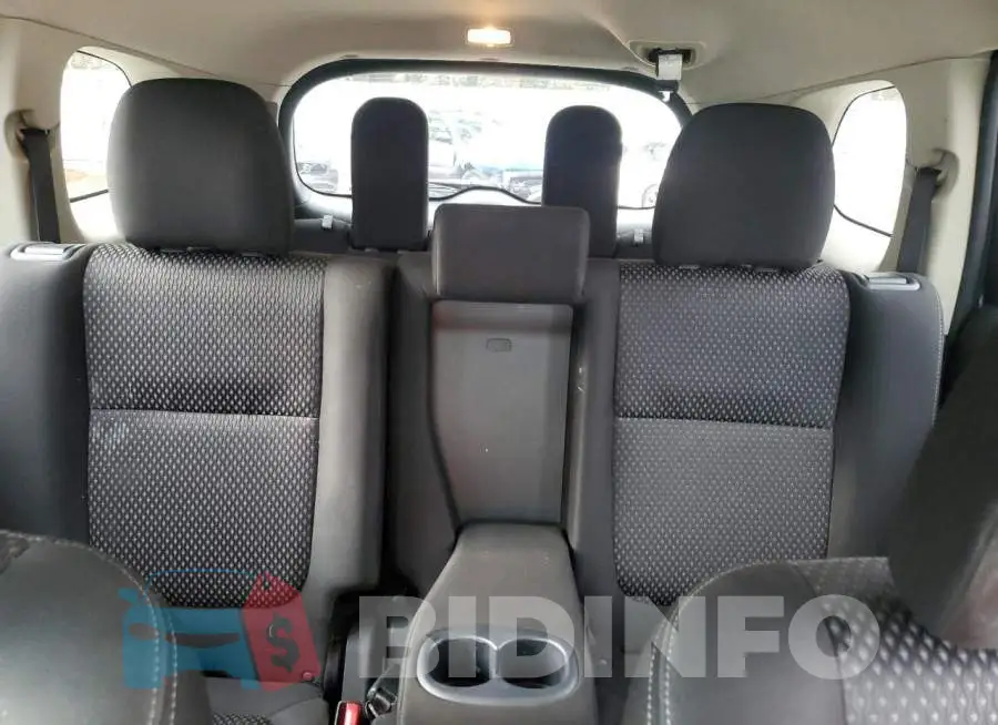 JA4AZ3A34JZ011921 Photo# 10