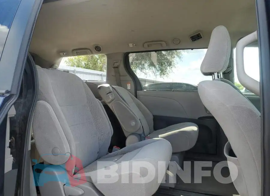 5TDKZ3DC6JS924719 Photo# 11