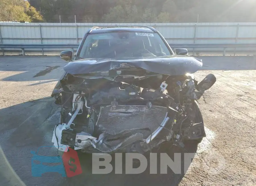 JTMW1RFV8KD011886 Photo# 5