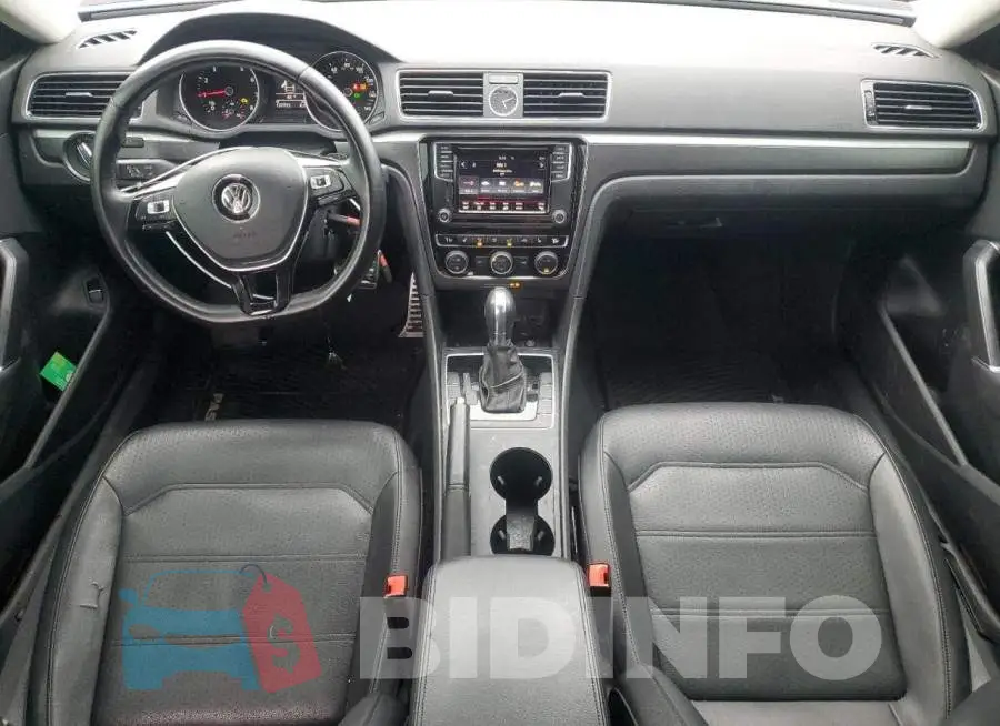 1VWDT7A39HC000435 Photo# 8
