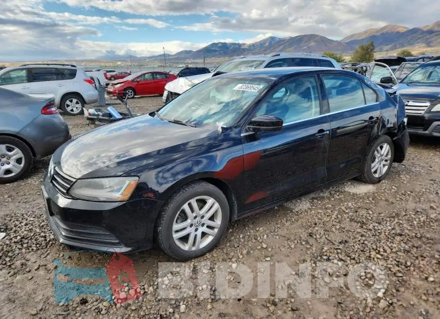 3VW2B7AJ2HM360668 Photo# 1