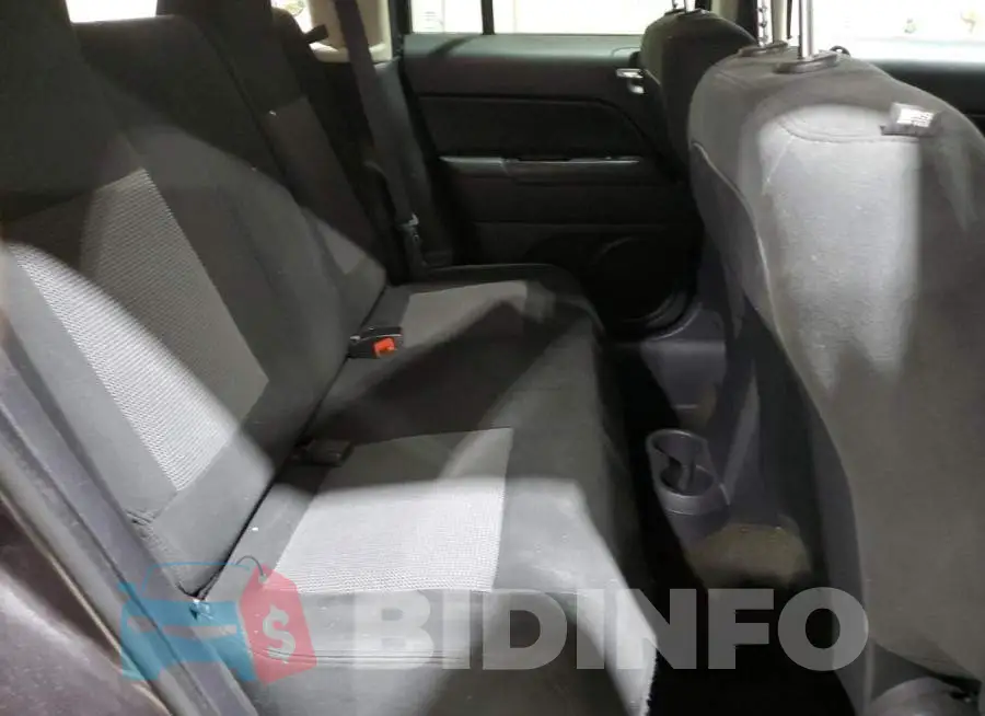 1C4NJPFA8HD115431 Photo# 11