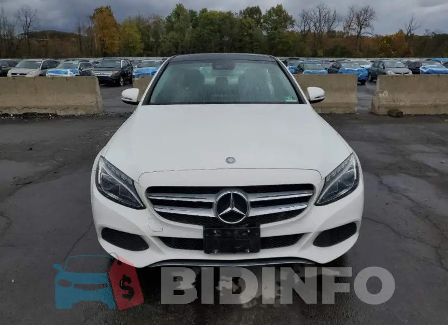 WDDWF4KB4GR105733 Photo# 5