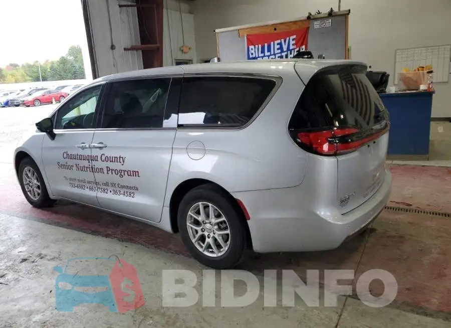 2C4RC1BG9RR180208 Photo# 2