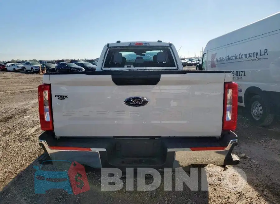 1FT7X2BA9REG00124 Photo# 6