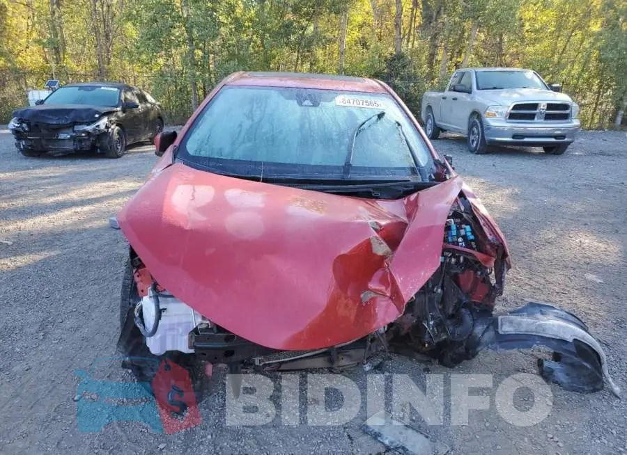 2T1BURHE1JC013722 Photo# 5