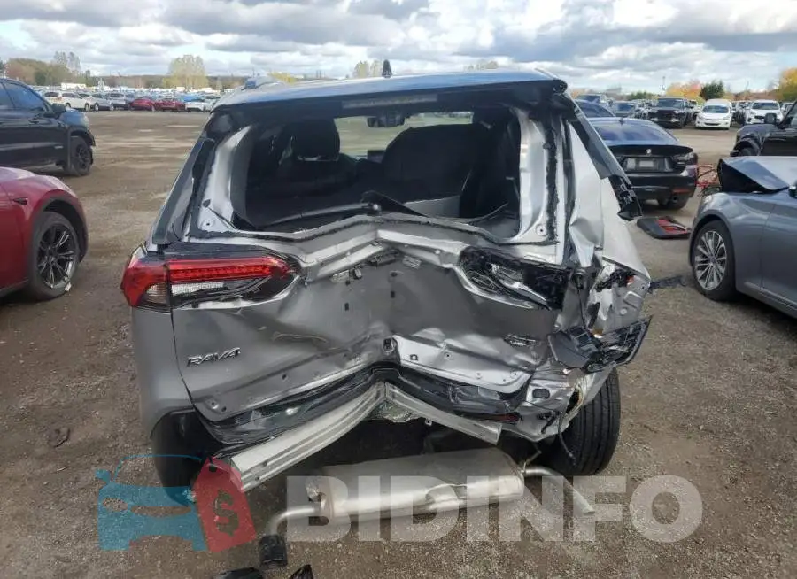 2T35WRFV1SW273975 Photo# 6