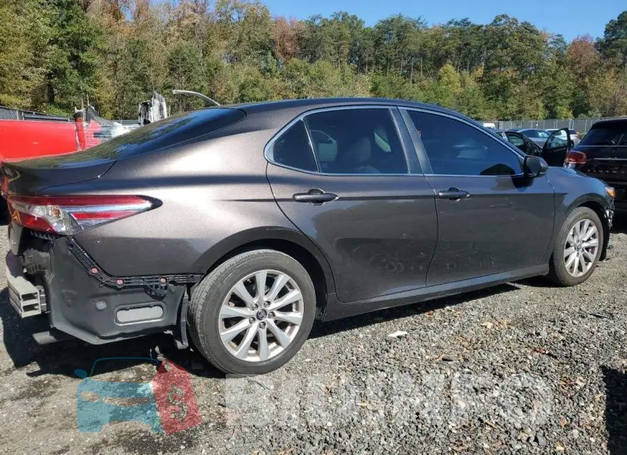 4T1B11HK8JU015918 Photo# 3