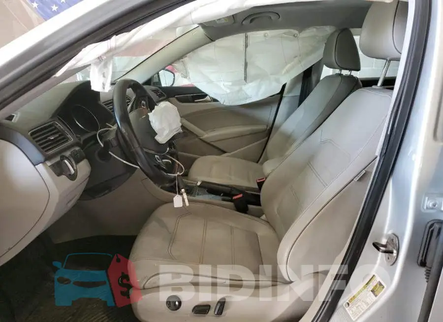 1VWBT7A32GC062703 Photo# 7