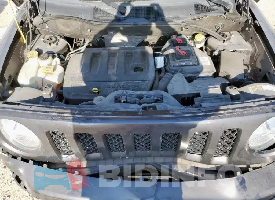 1C4NJRFB1GD708986 Photo# 12