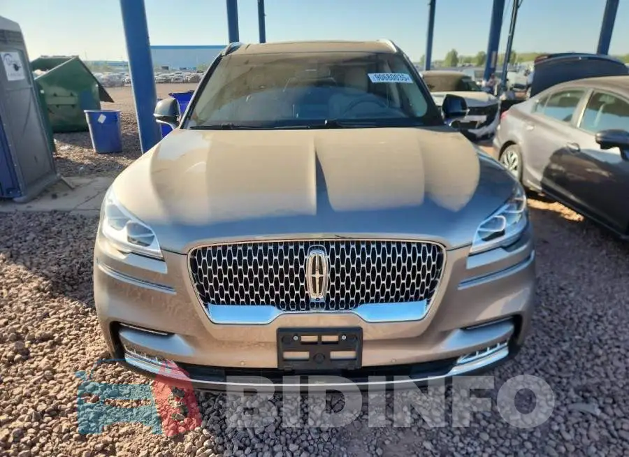 5LM5J7XC9MGL04431 Photo# 5