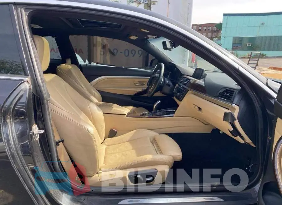 WBA4R9C50HK878186 Photo# 5