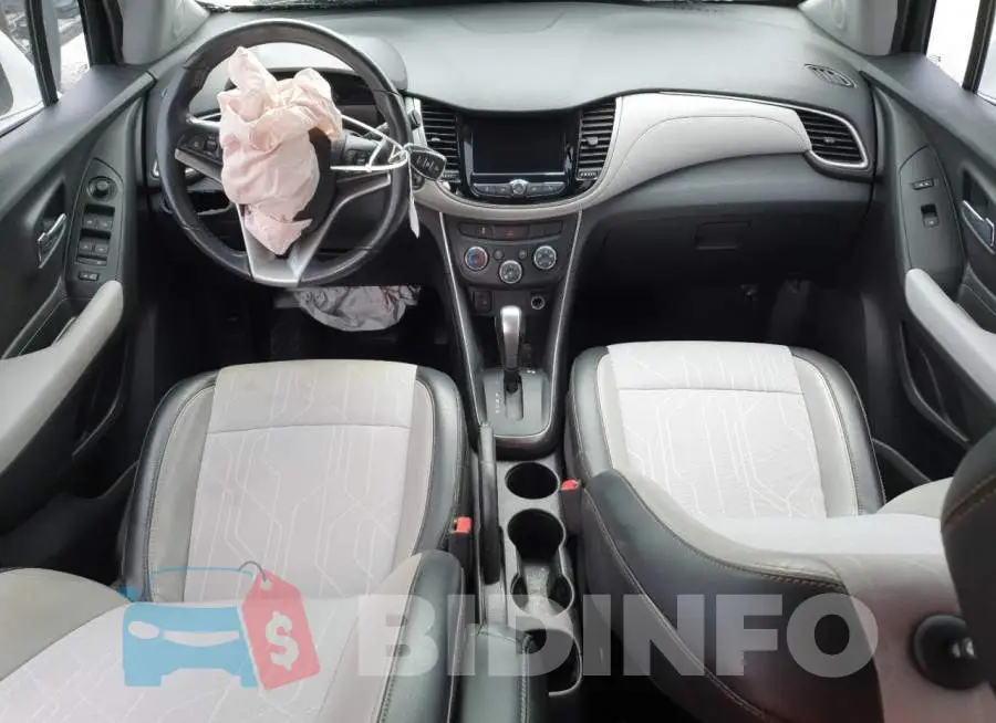 3GNCJLSB3KL120818 Photo# 8