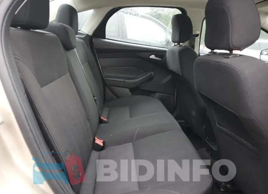 1FADP3H27JL217474 Photo# 10