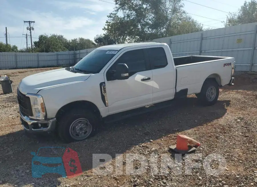 1FT7X2BA9REF65455 Photo# 1